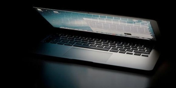 Apple Macbook Air