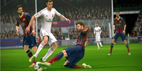 EA stenger «FIFA World» og «Battlefield Heroes»