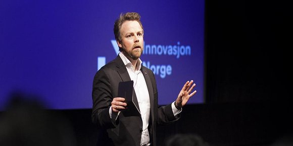 Næringsministeren: - For lite kunnskap om spill i departementet