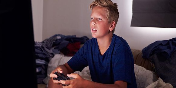 Faktisk.no innsikt: Blir barn mer aggressive av å spille «Fortnite»?
