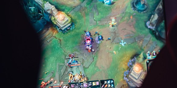 Telialigaen kansellerer sluttspillet i «League of Legends» etter regelbrudd
