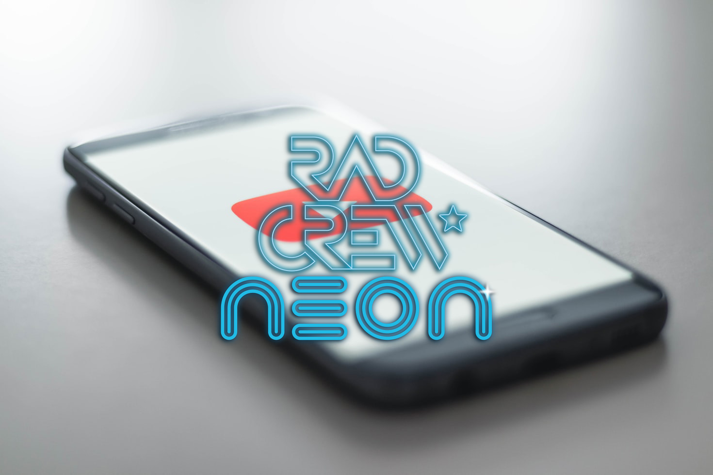 Rad Crew Neon S17E09: 16 år med Youtube